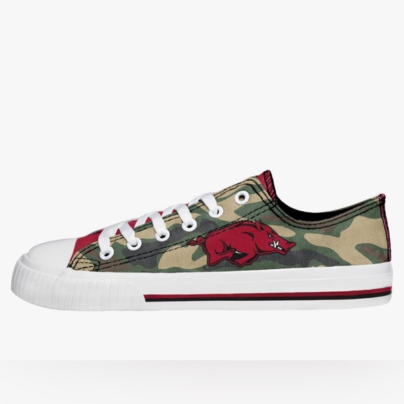 NWT- Arkansas Razorback Women’s Shoes - Picture 2 of 13